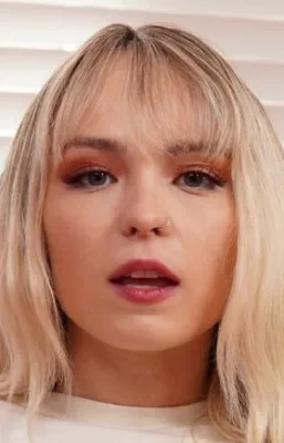 Лилли Белл